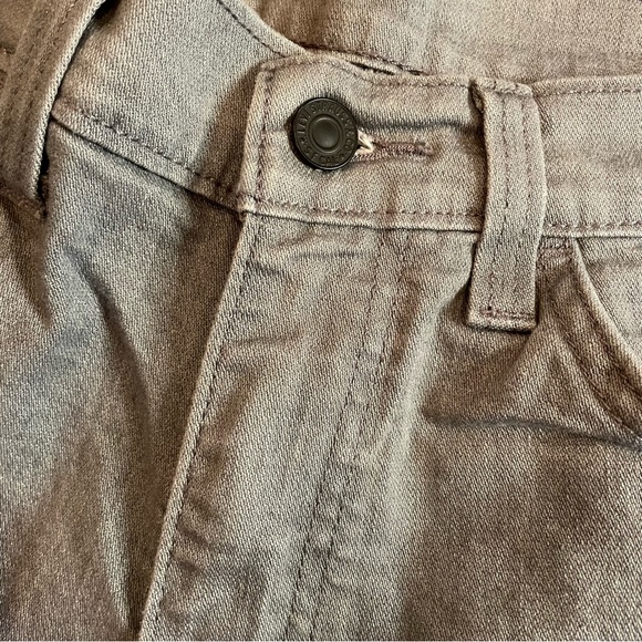 Levi’s 511 - Picture 2 of 3